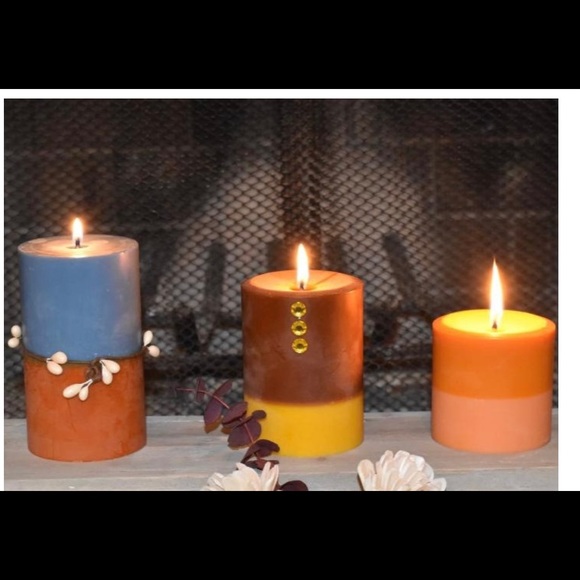 TWO LAYERED & THREE LAYERED PILLAR CANDLES. - Picture 2 of 4